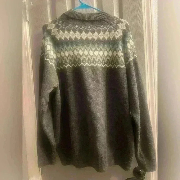 Men’s Relaxed Fit Jacquard Knit Pullover Sweater in gray white & greens LARGE - Picture 6 of 8